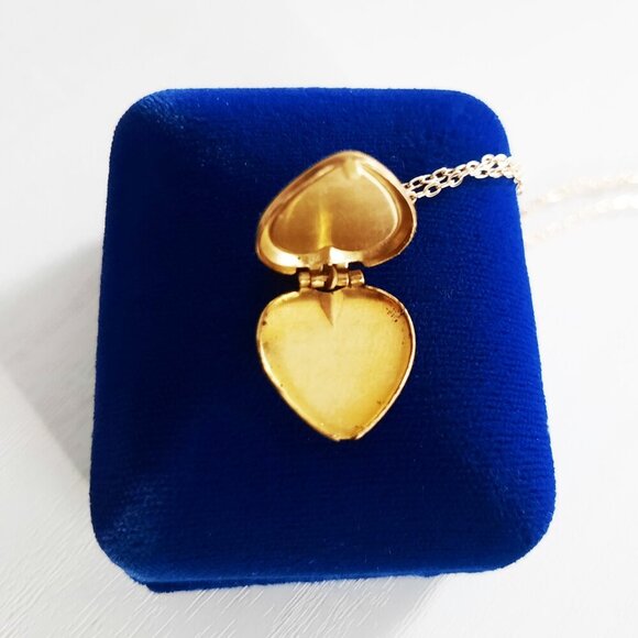 Vintage Locket Charm Necklace Red Heart Pendant Necklace Jewelry for Women - Picture 3 of 8